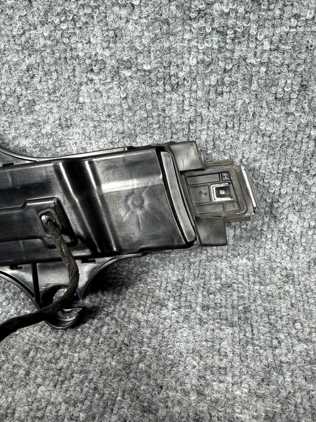 16-20 Tesla Model X Front Left Side Exterior Door Handle OEM, 1035418-00-E