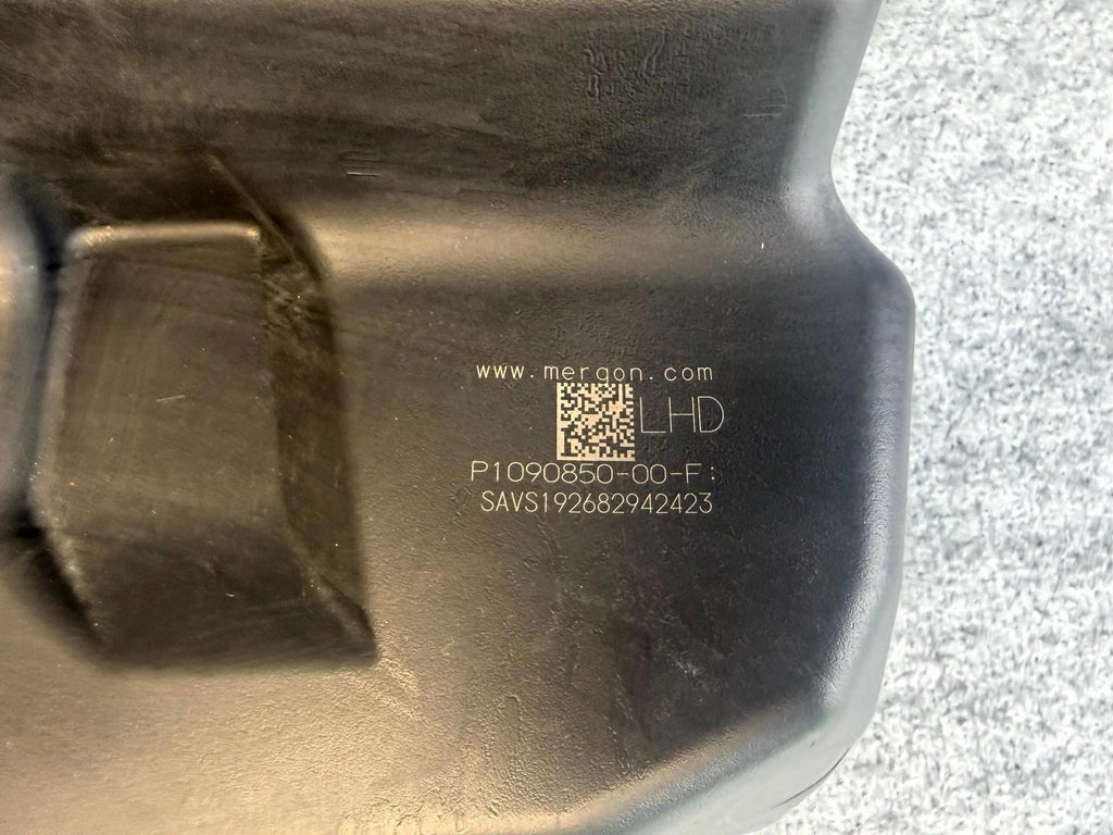 ♦️17-23 TESLA MODEL 3 WINDSHIELD WIPER WASHER RESERVOIR BOTTLE OEM, 1096062-00-F