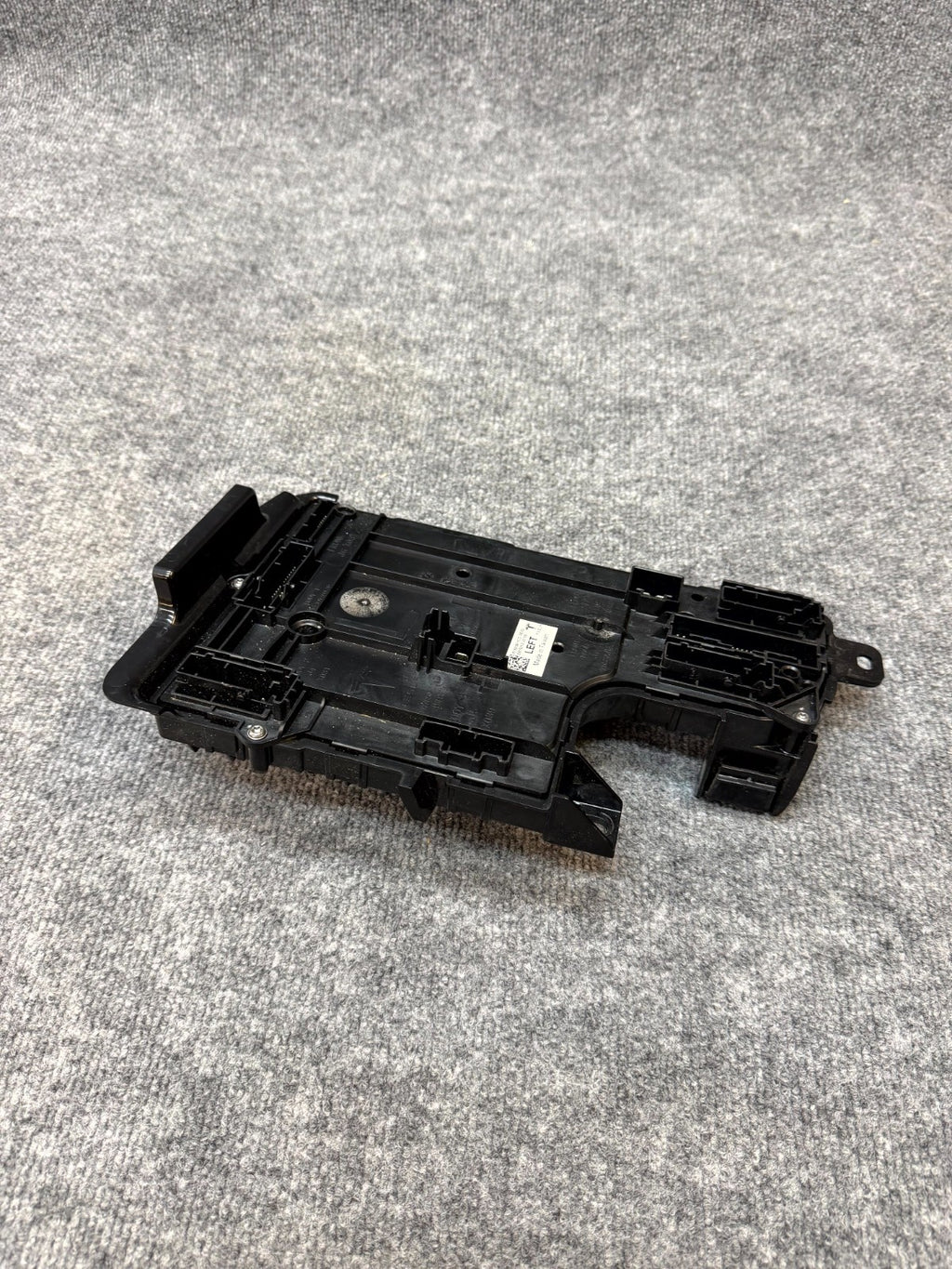 20-24 TESLA MODEL Y FRONT LEFT FRUNK LOW VOLTAGE BODY MODULE OEM, 1497847-10-D