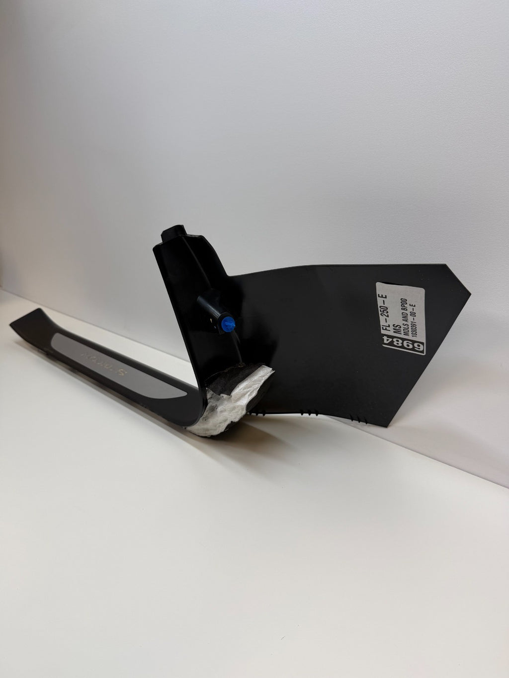 12-20 Tesla S Front Right Passenger Sill Plate Trim Cover Panel 1030391-00-F