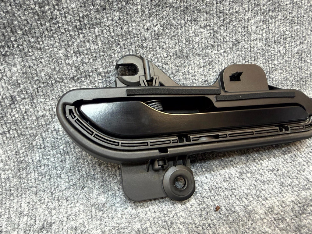 2020 - 2024 TESLA MODEL Y FRONT/REAR RIGHT SIDE DOOR HANDLE OEM, 1528115-00-D