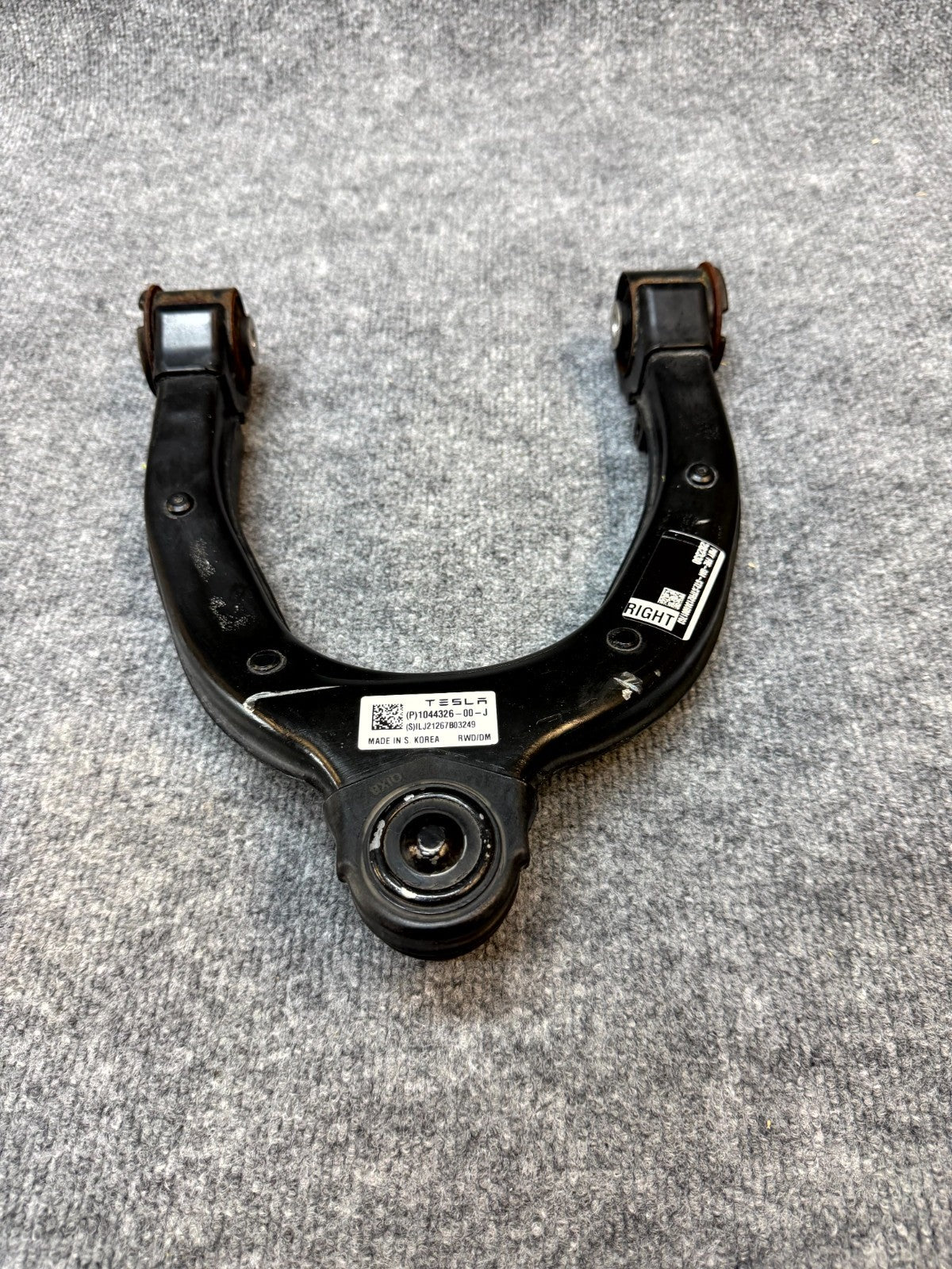 2020 - 2024 TESLA MODEL Y FRONT RIGHT UPPER CONTROL ARM OEM, 1044326-00-J
