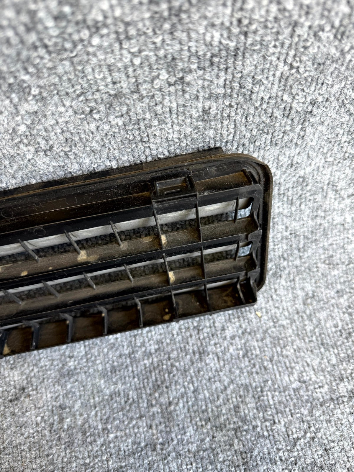 2017 - 2023 TESLA MODEL 3 AIR EXTRACTOR CABIN VENT GRILLE OEM, 1098751-00-C