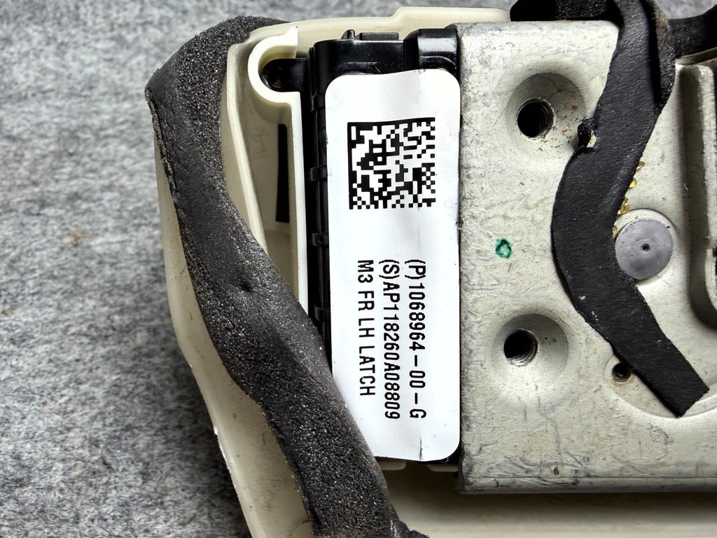 ♦️17–23 TESLA MODEL 3 FRONT LEFT SIDE DOOR LOCK ACTUATOR OEM, 1068964-00-G