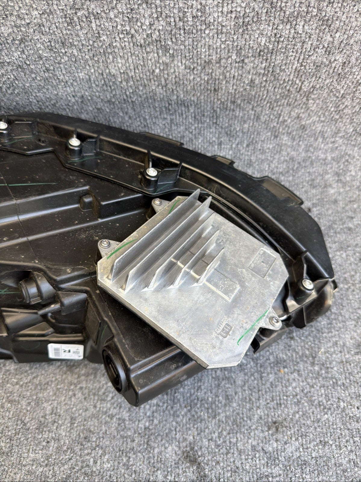 2017 - 2021 Tesla Model 3 / Y Right Passenger RH LED Headlight Headlamp OEM