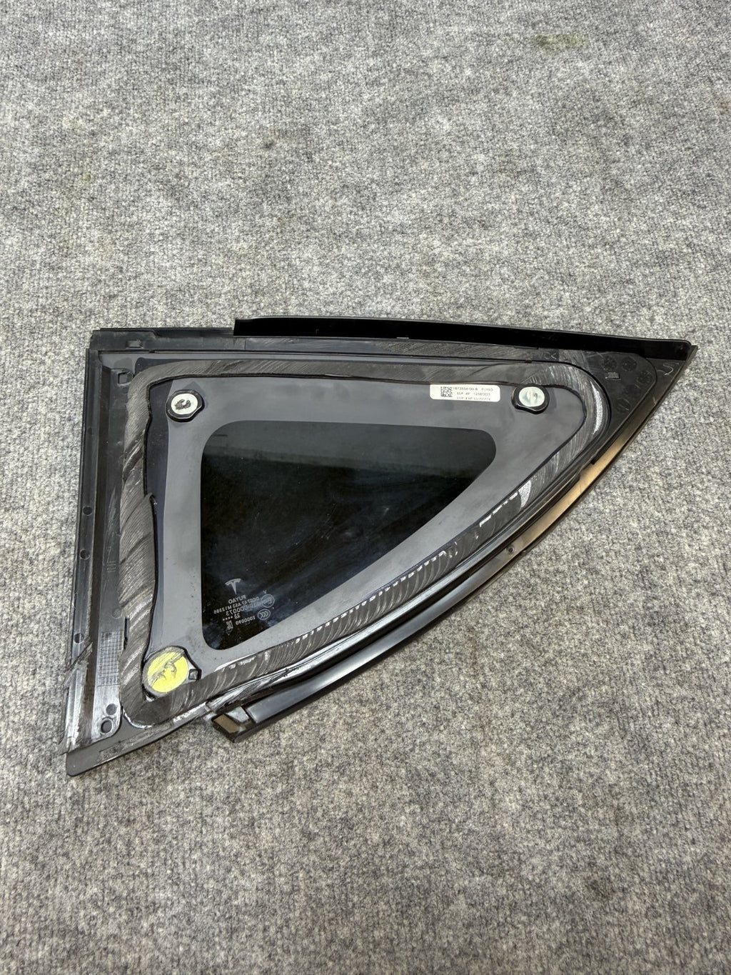 2020-2024 TESLA MODEL Y REAR RIGHT PASSENGER SIDE QUARTER GLASS OEM, 43R-000073