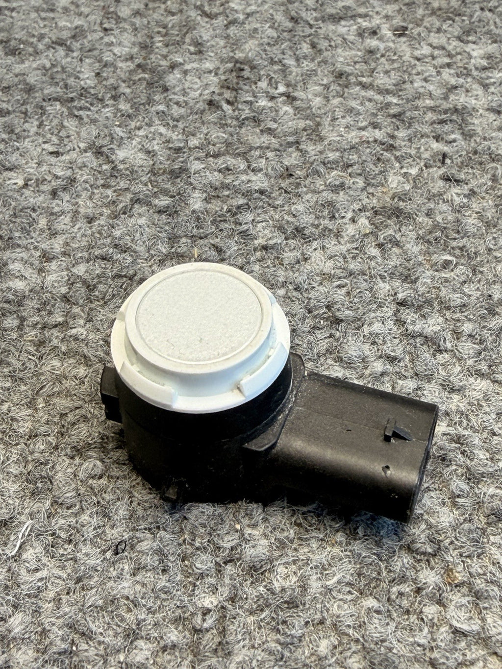 OEM Bumper Parking Ultrasonic Sensor White 2525002-11-D For 21-23 Tesla SX