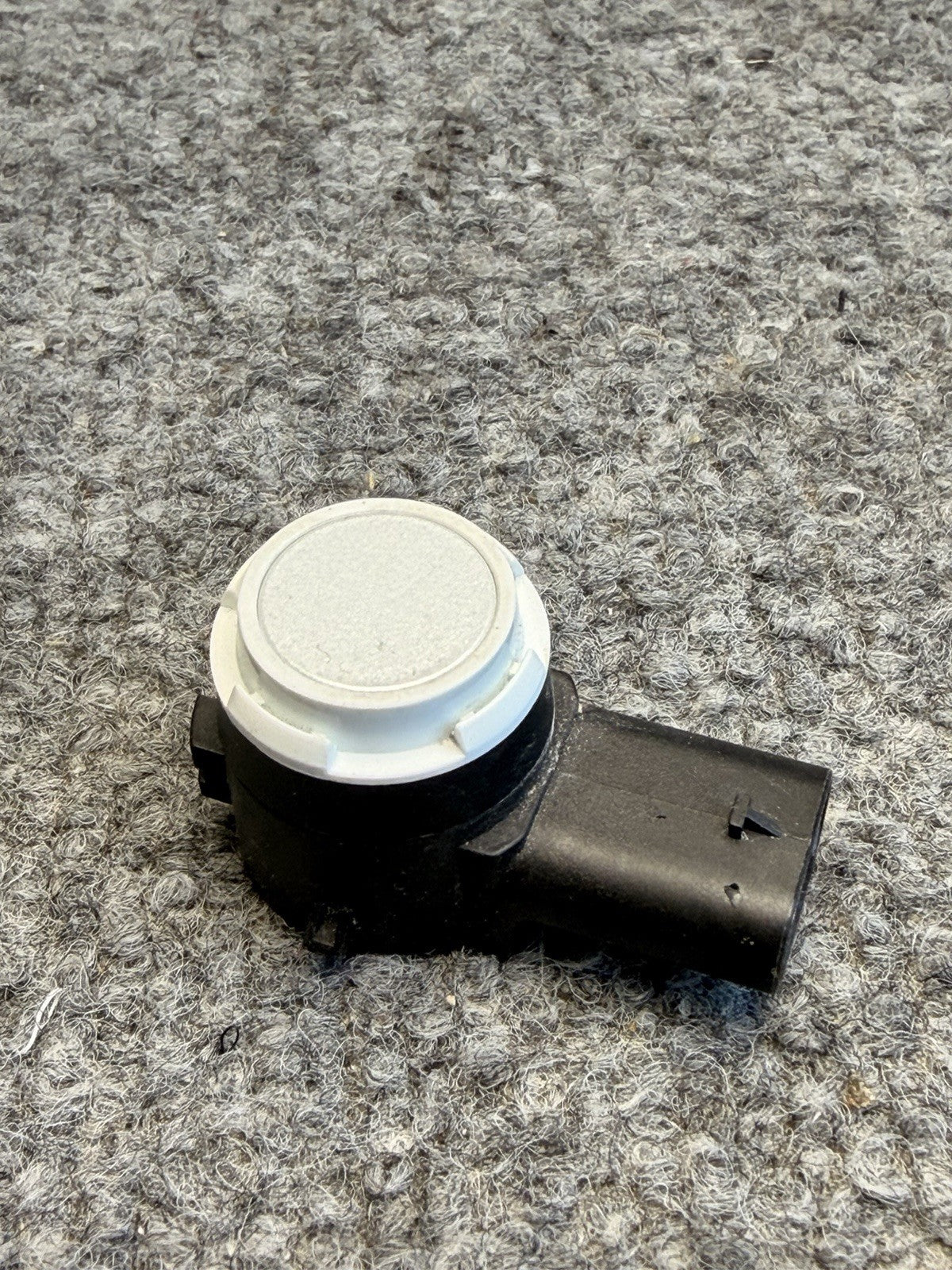 OEM Bumper Parking Ultrasonic Sensor White 2525002-11-D For 21-23 Tesla SX