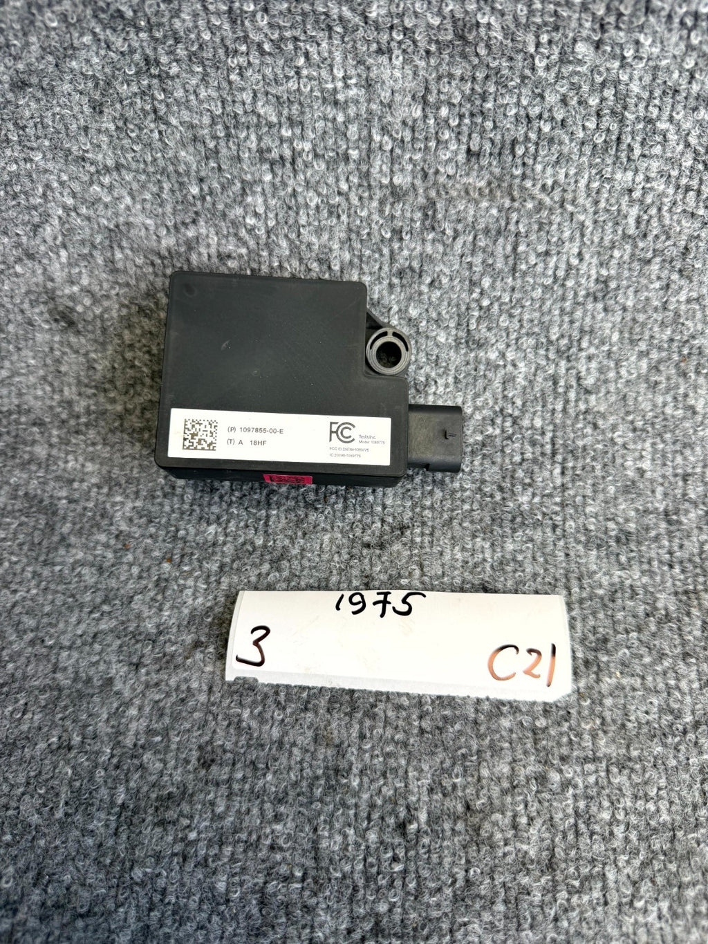 2017 – 2023 TESLA MODEL 3 REAR BUMPER BODY CONTROL MODULE BCM OEM, 1097855-00-E