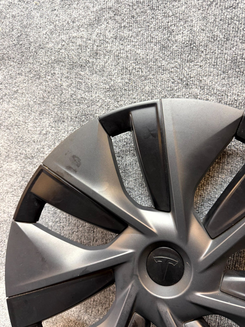 2020 - 2024 TESLA MODEL Y GEMINI WHEEL RIM HUBCAP COVER OEM, 1044235-00-C