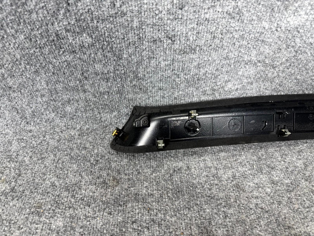2016-2020 Tesla Model X Front Right Sun Visor Bezel Trim Cover OEM, 1050295-00-A