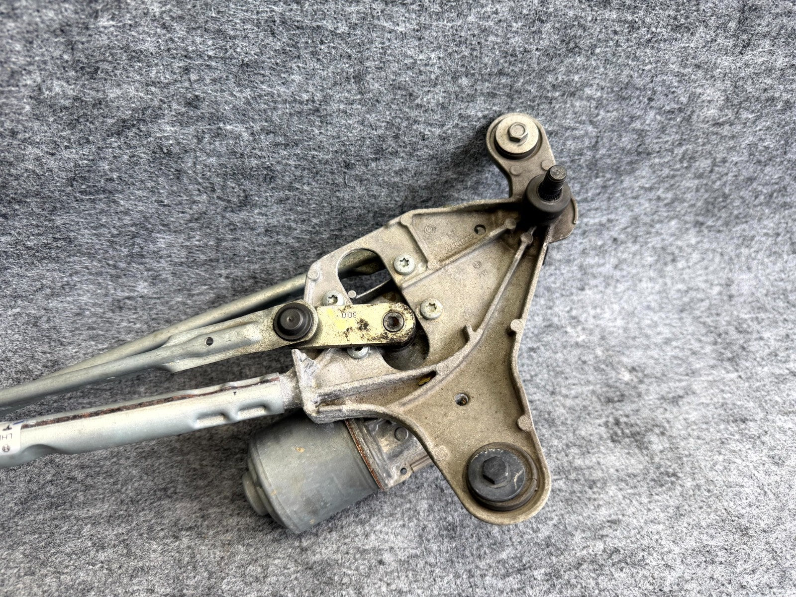 ♦️2017-2023 TESLA MODEL 3 FRONT WINDSHIELD WIPER MOTOR LINKAGE OEM, 1076725-00-F