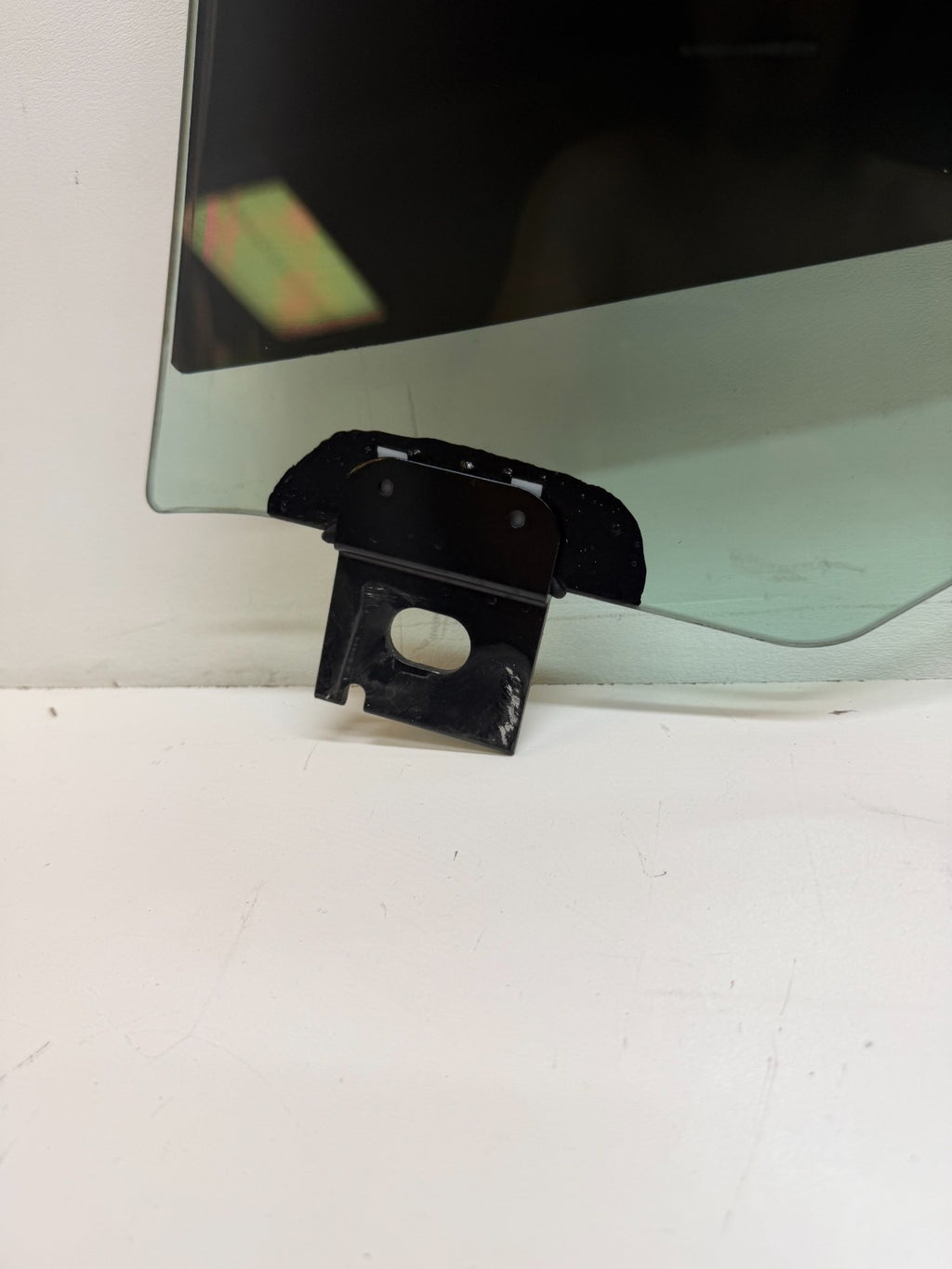 2012-2020 Tesla Model S Front Right Side Door Window Glass 43R-001074