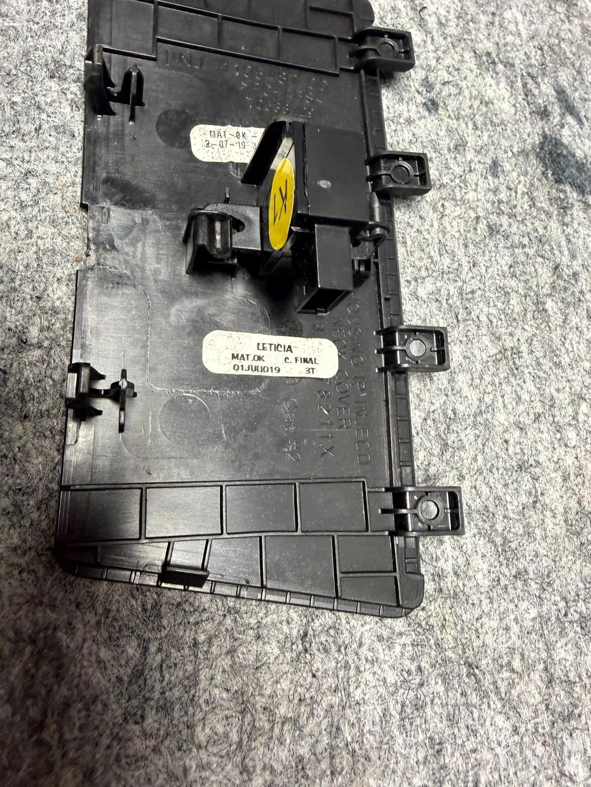♦️17-20 TESLA MODEL 3 DISPLAY COVER TRIM W/INTERIOR SENSOR OEM, 1105487-00-F