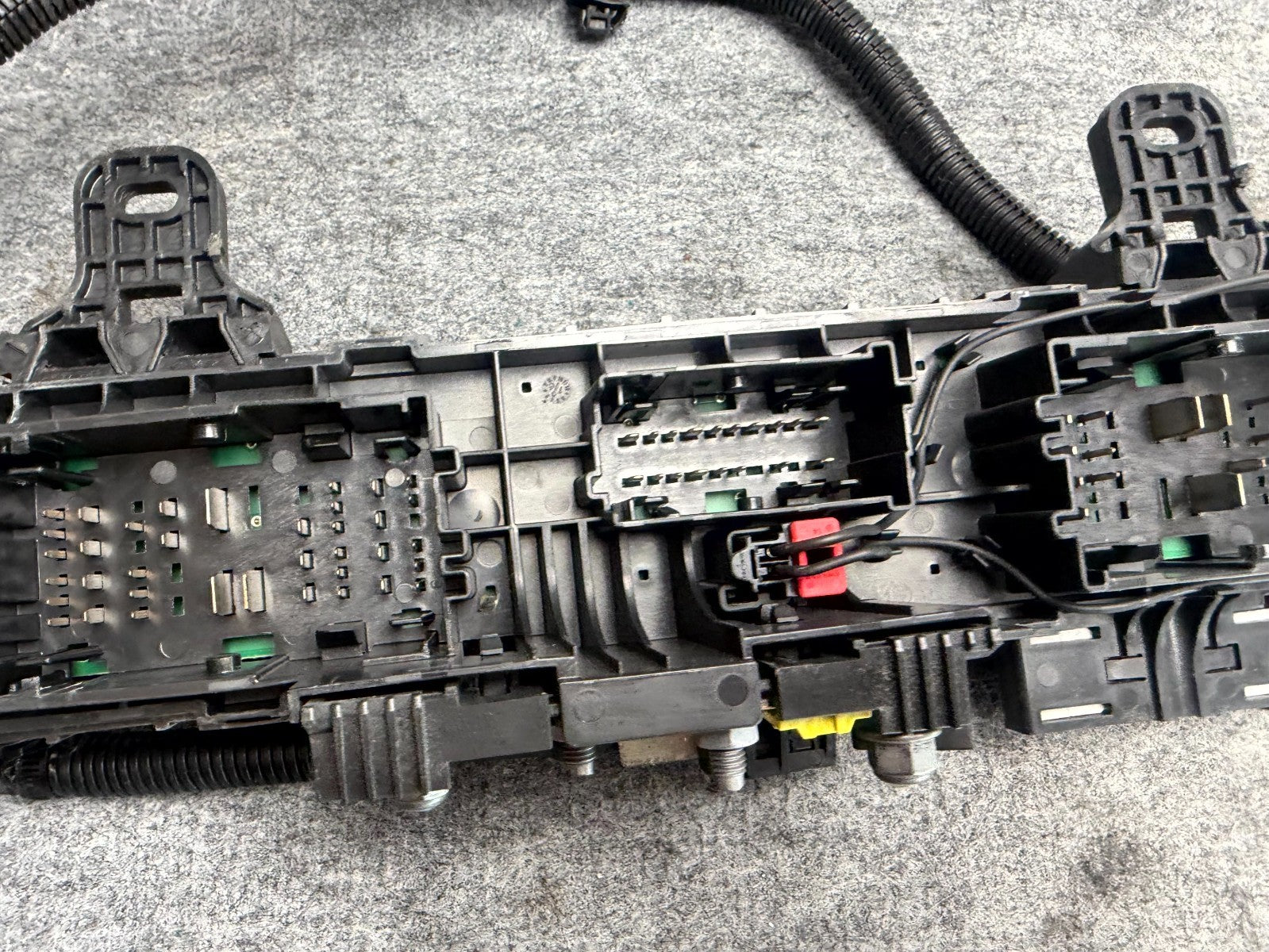 ♦️12-20 TESLA MODEL S FRONT FUSE BOX RELAY JUNCTION BOX OEM, 1034405-00-E