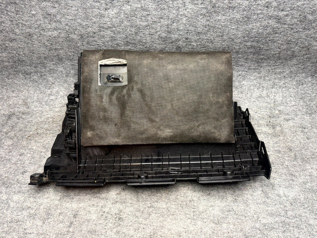 ♦️2012–2020 TESLA MODEL S GLOVE BOX STORAGE COMPARTMENT ASSY OEM, 1003327-01-N