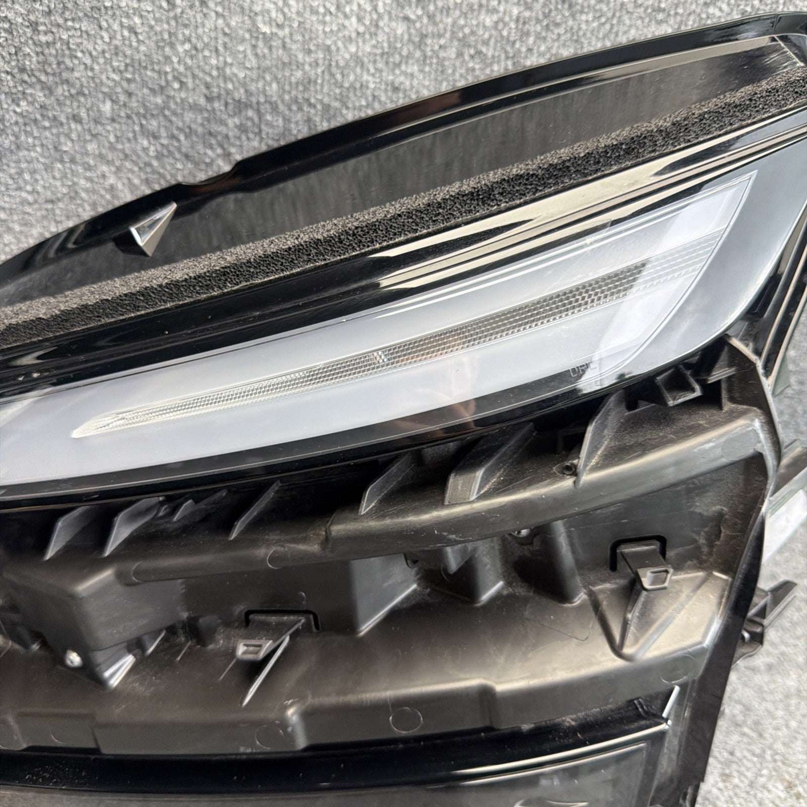 OEM | 2025 Tesla Model Y Juniper LED Headlight (Left/Driver) #1918347-00-F