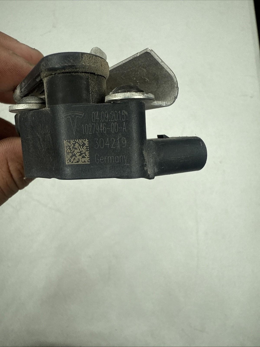 ♦️12-20 TESLA MODEL S X FRONT RIGHT HEADLIGHT HEIGHT LEVEL SENSOR OEM,102794600A