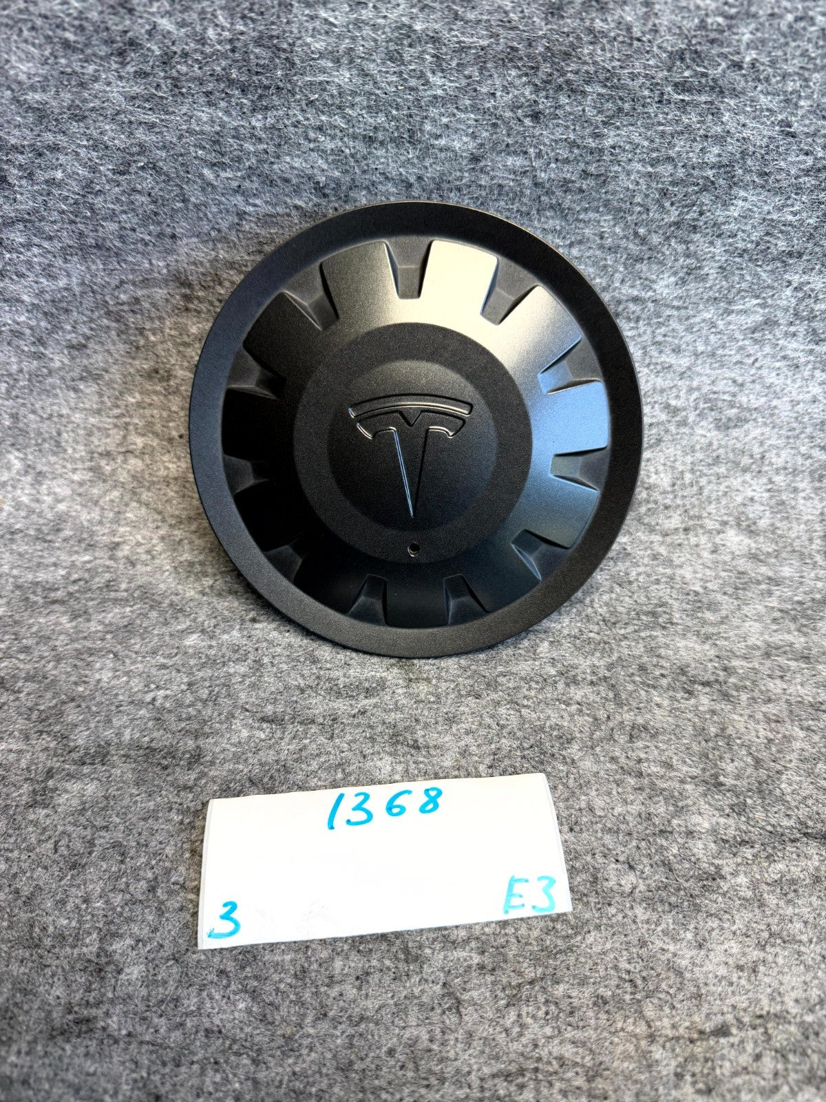 ♦️2017 – 2023 TESLA MODEL 3 UBERTURBINE WHEEL CENTER CAP OEM, 1188236-00-A