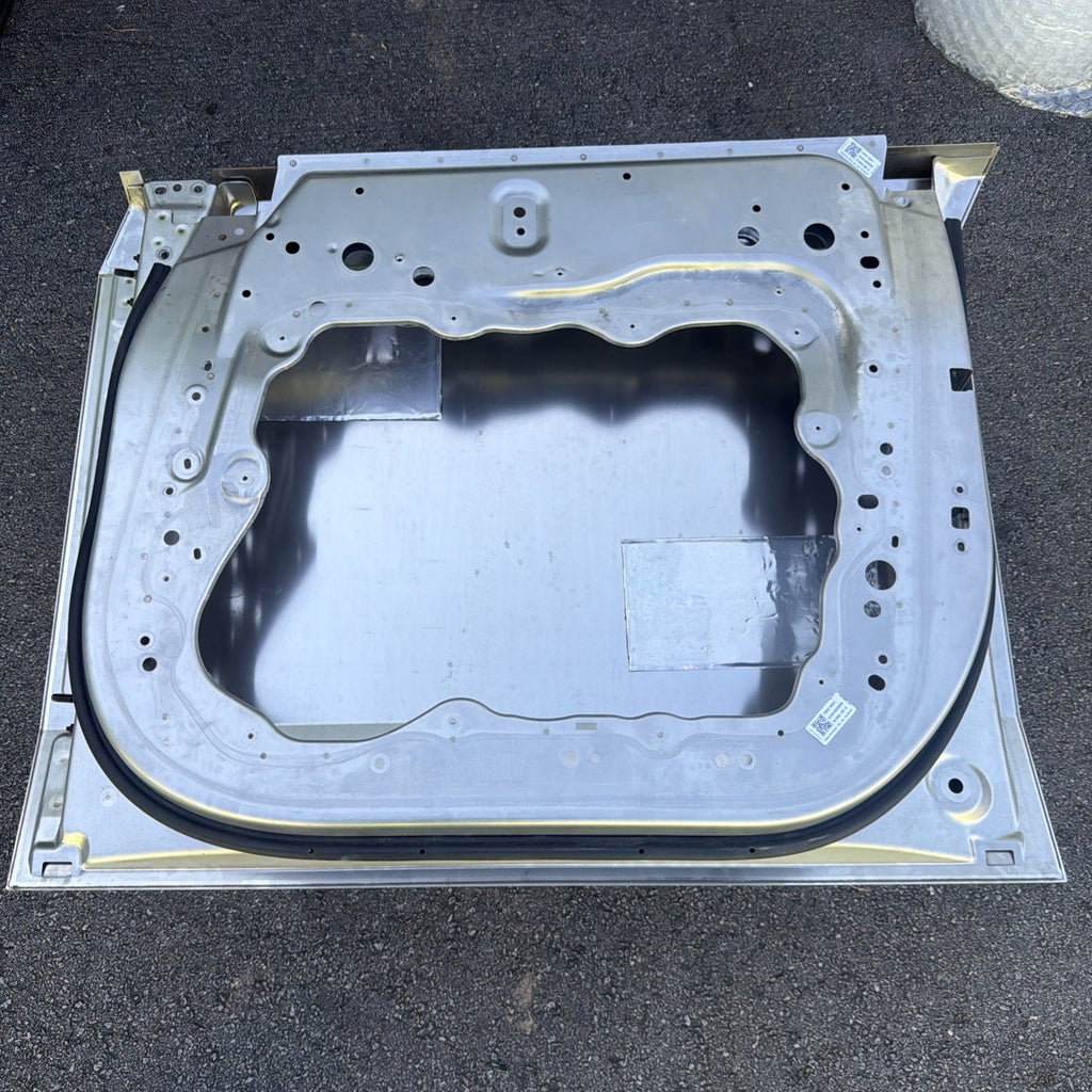 2024 2025 Tesla Cybertruck Right Passenger Side Front Door OEM 1814850-00-A
