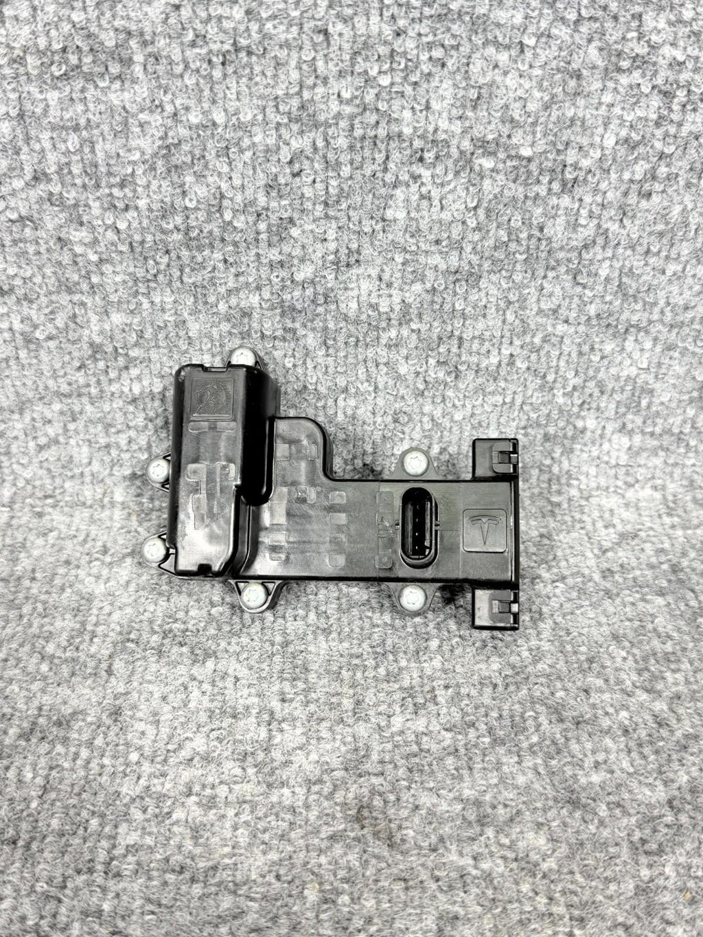 16-23 Tesla Model X Front Right Passenger Side Door Pop Actuator OEM, 104535400B