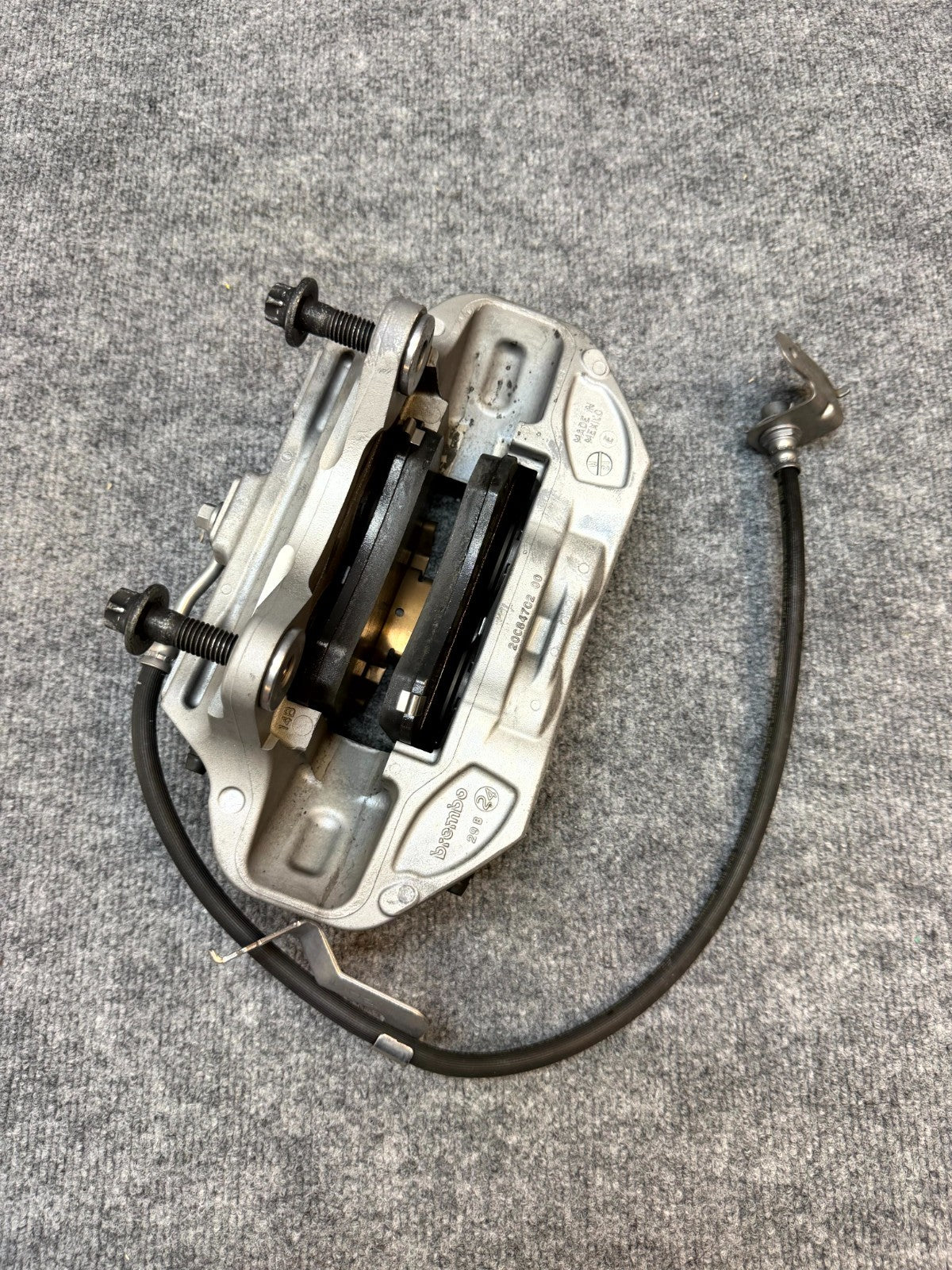 20-24 TESLA MODEL Y FRONT RIGHT BRAKE CALIPER W/BREAK HOSE LINE OEM,2288622-00-A
