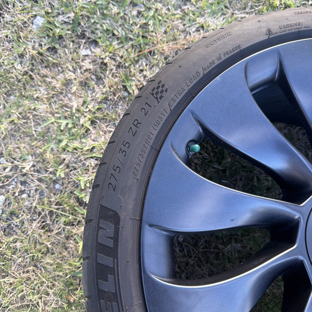20-25 Tesla Model Y PERFORMANCE OEM 21" FRONT Wheel And Tire