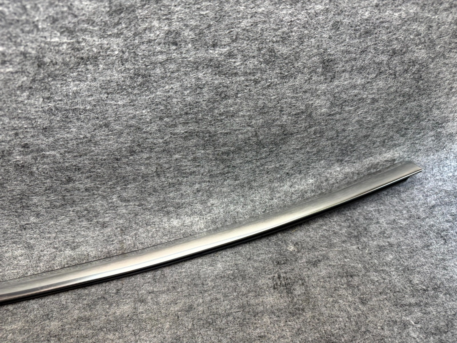 ♦️17–23 TESLA MODEL 3 REAR RIGHT SIDE DOOR MOLDING TRIM STRIP OEM, 1080748-00-E