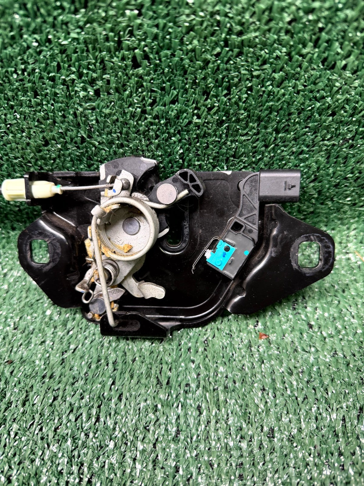♦️2020-2024 TESLA MODEL Y/3 FRONT HOOD LATCH LOCK ACTUATOR OEM, 1500397-00-E