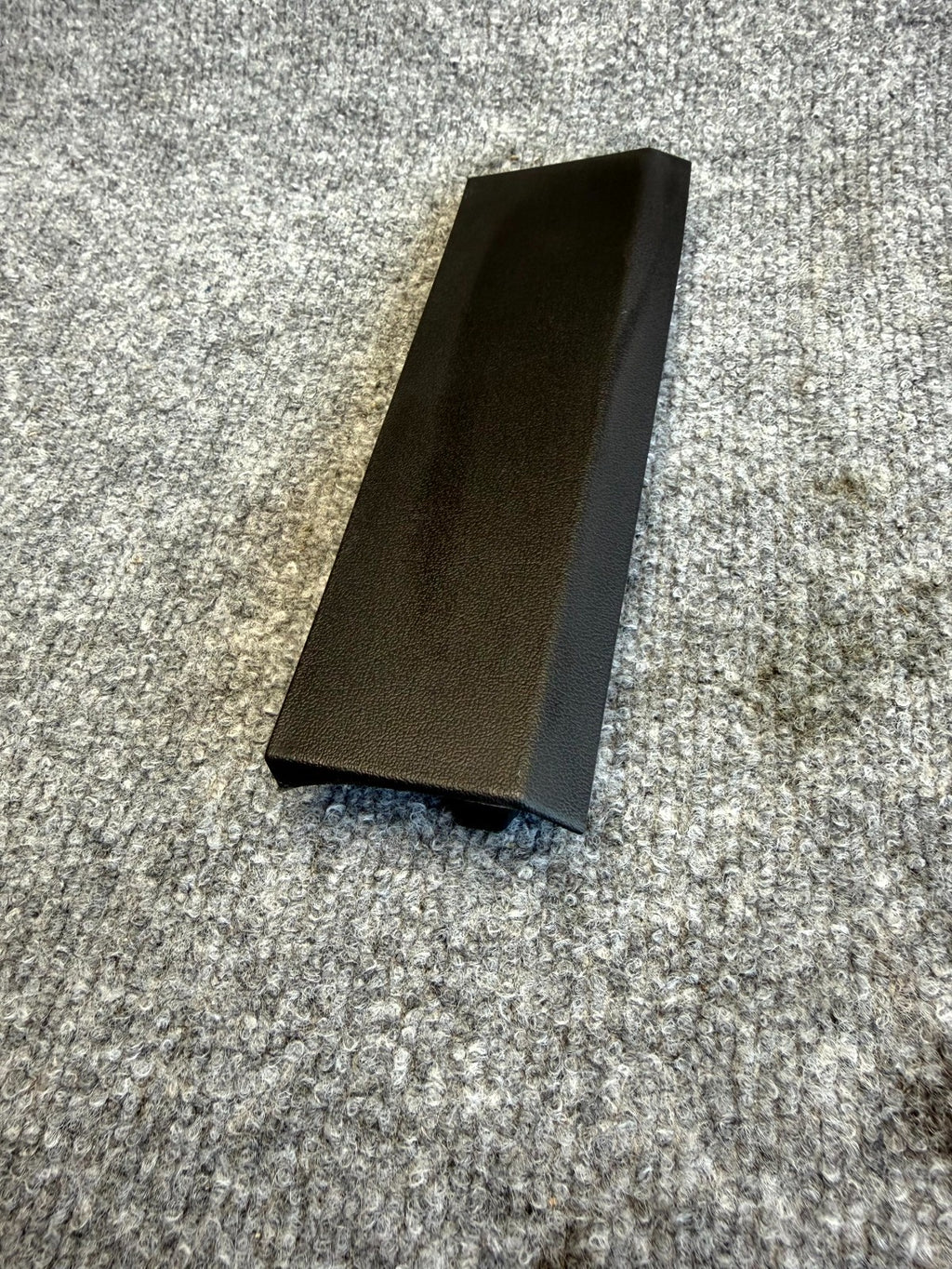 2017 - 2023 TESLA MODEL 3 FRONT RIGHT SIDE PILLAR TRIM COVER OEM, 1086306-80-E
