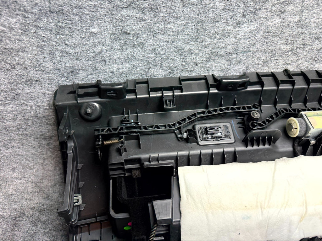 ♦️17-23 TESLA MODEL 3 FRONT GLOVE BOX STORAGE COMPARTMENT ASSY OEM, 1083331-00-A