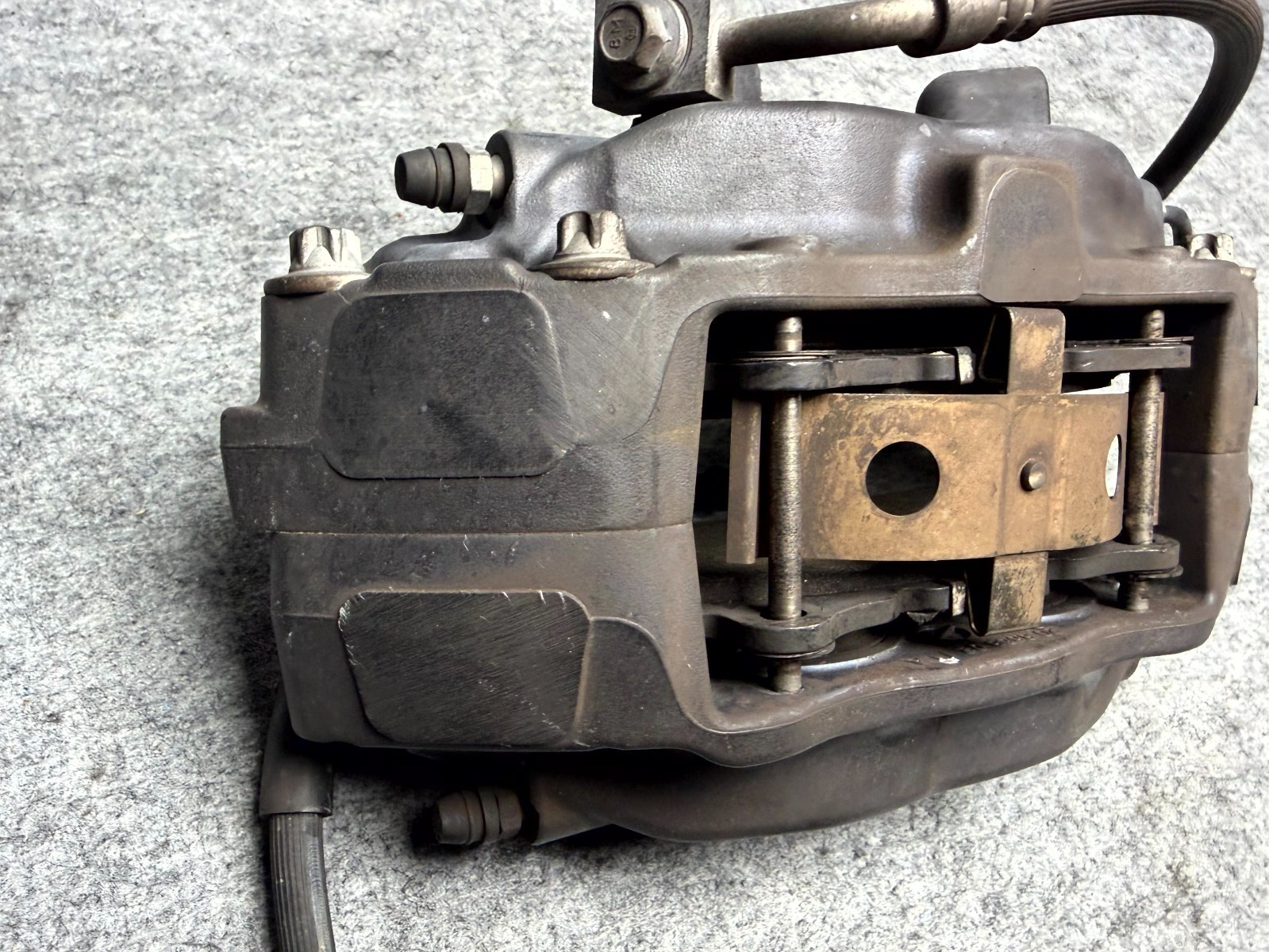 ♦️2012-2020 TESLA MODEL S FRONT LEFT SIDE BREMBO BRAKE CALIPER OEM, 1007794-00-C