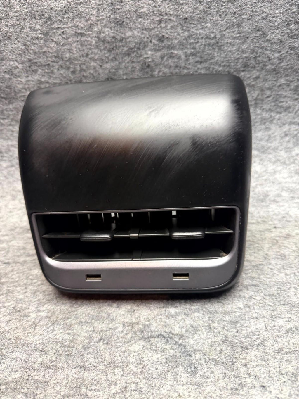 ♦️17-23 TESLA MODEL 3 REAR CENTER AIR VENT GRILL COVER & USB HUB OEM, 112170000C