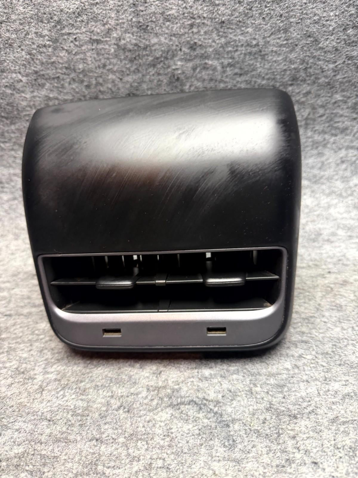 ♦️17-23 TESLA MODEL 3 REAR CENTER AIR VENT GRILL COVER & USB HUB OEM, 112170000C