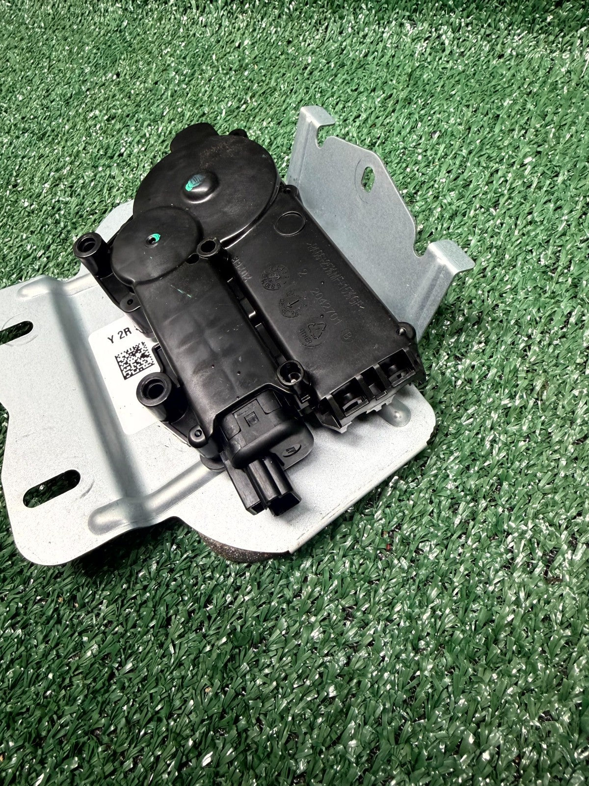 ♦️2020-2023 TESLA MODEL Y 2ND ROW SEAT RECLINER ACTUATOR OEM, 1552469-00-A