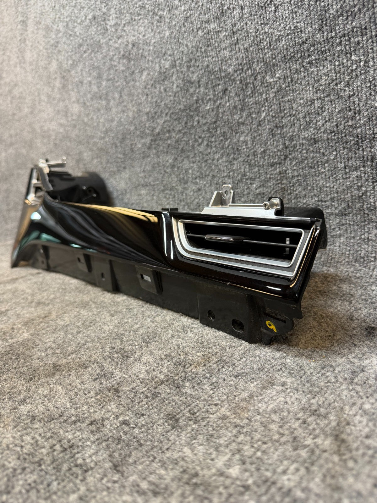2012-2020 Tesla Model S Right Side Dash Panel Vent Trim Assembly 1007821-00-D