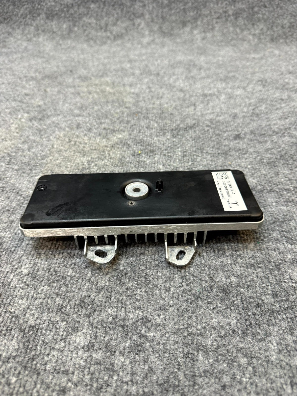 2020-2024 TESLA MODEL Y TRAILER TOW HITCH TOWING CONTROL MODULE OEM, 1764896-98