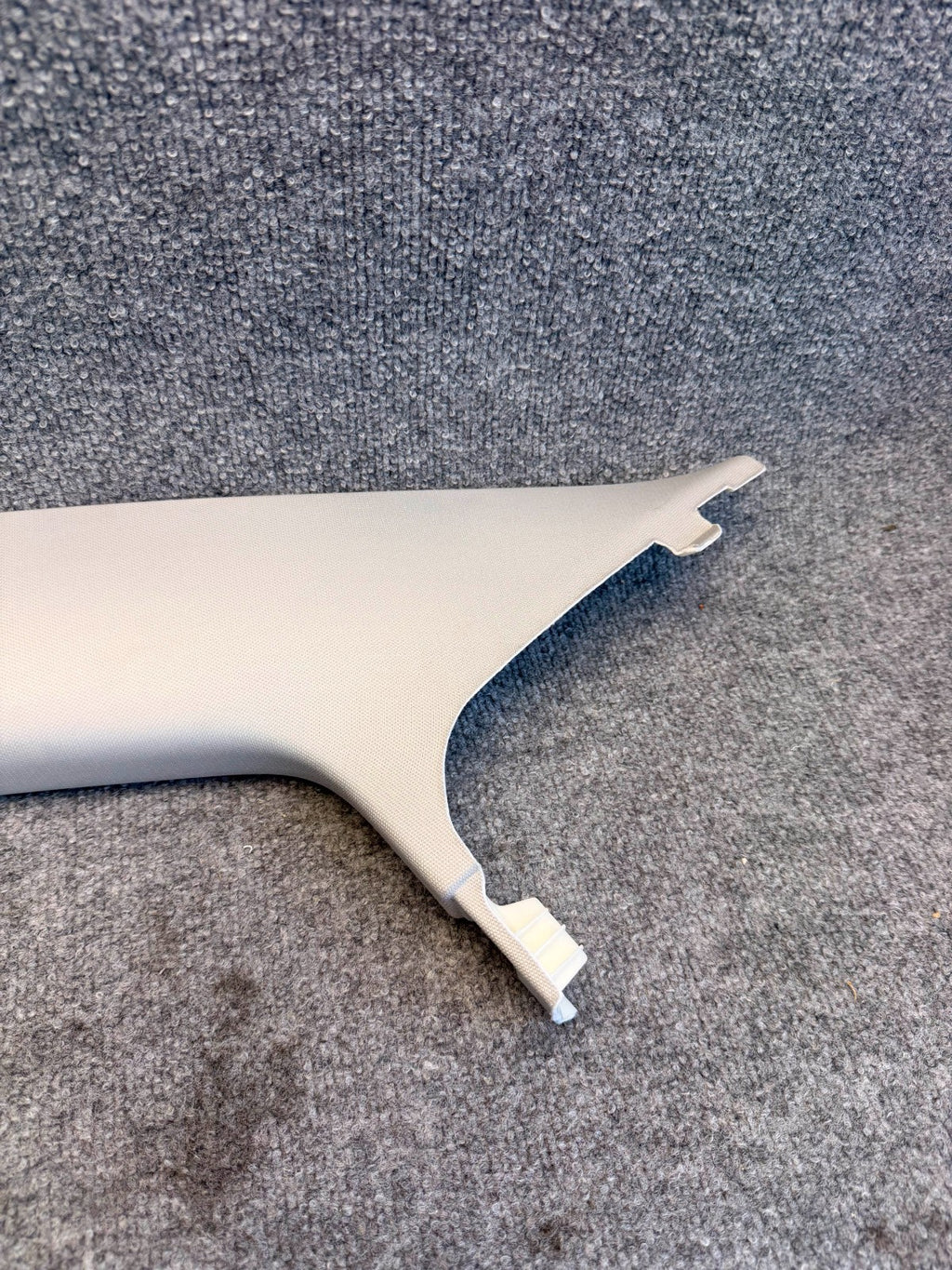 2017-2023 TESLA MODEL 3 FRONT LEFT UPPER A-PILLAR TRIM COVER 1086237-81-I