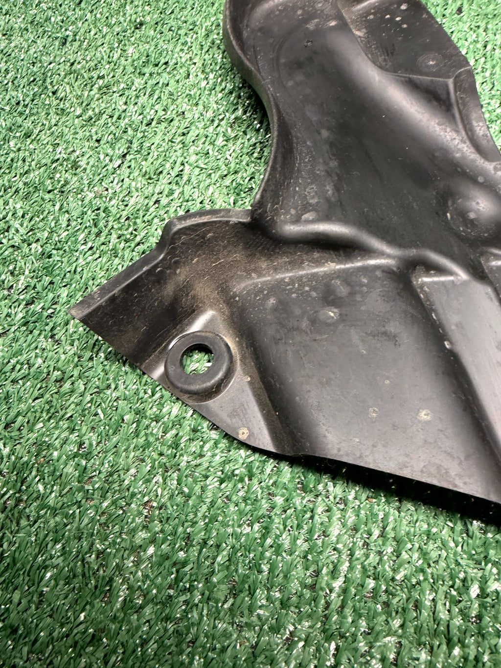 ♦️2017-2023 TESLA MODEL 3 FRONT LEFT STRUT SHOCK COVER TRIM OEM, 1081694-00-A