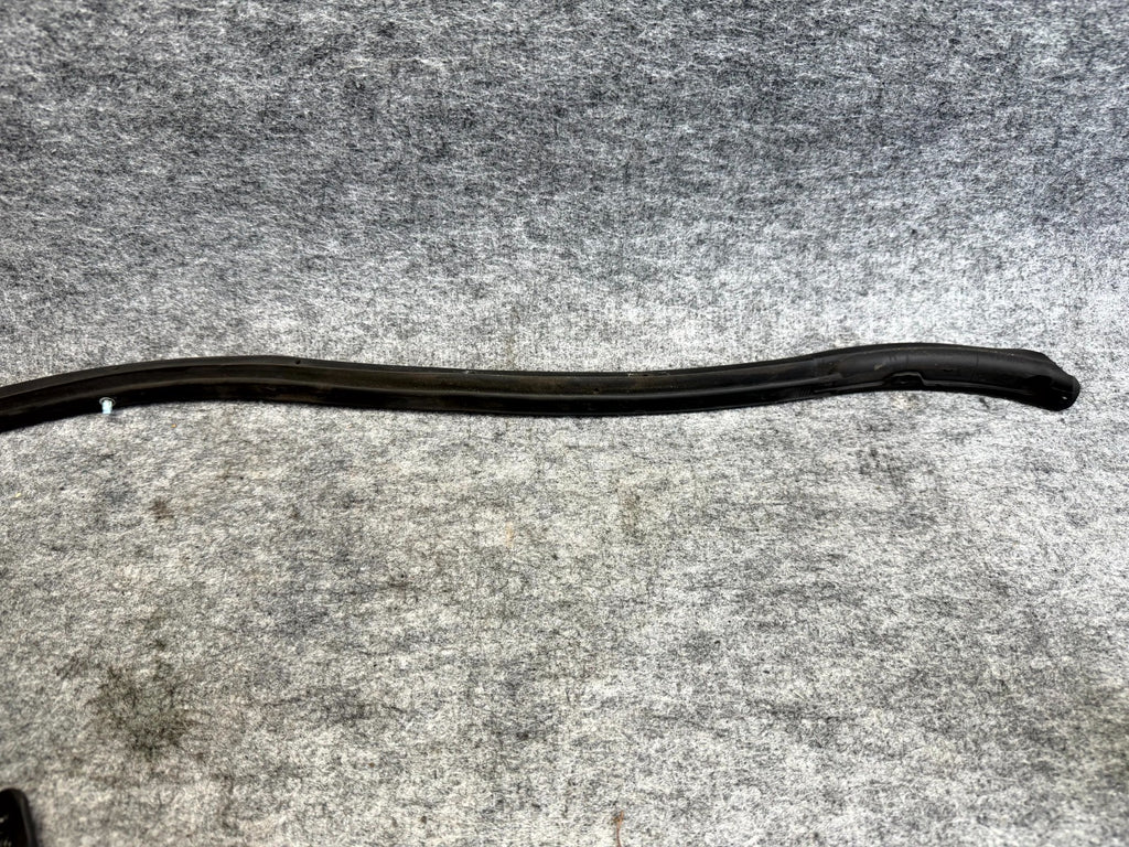♦️12-20 TESLA MODEL S REAR RIGHT DOOR WINDOW WEATHERSTRIP SEAL OEM, 6009596-00-D