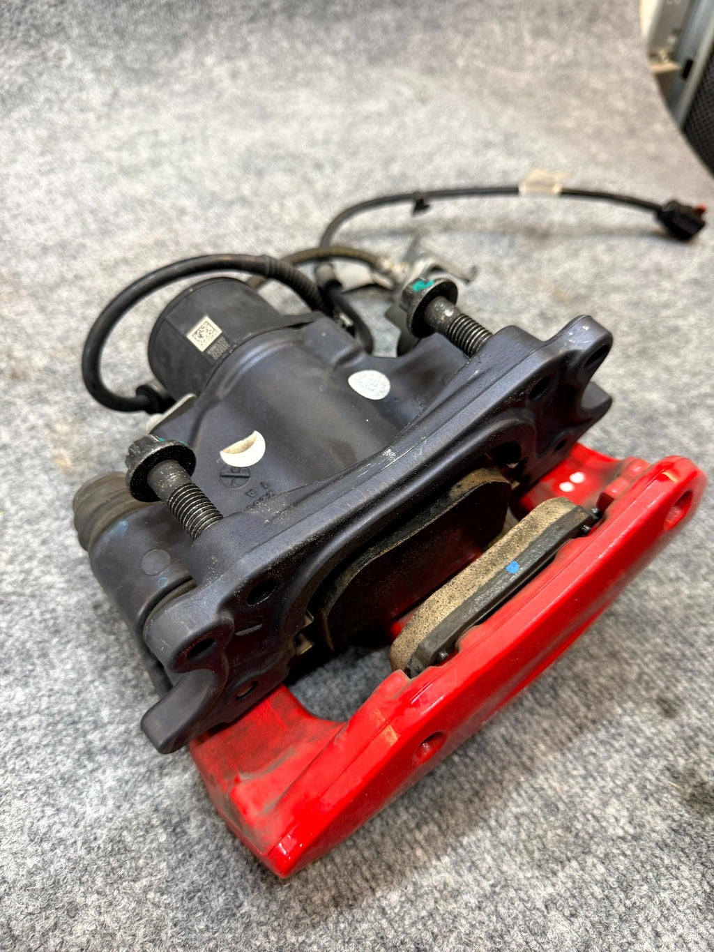 2020-2024 TESLA MODEL Y REAR LEFT BREMBO BRAKE CALIPER RED OEM, 1188643-00-C