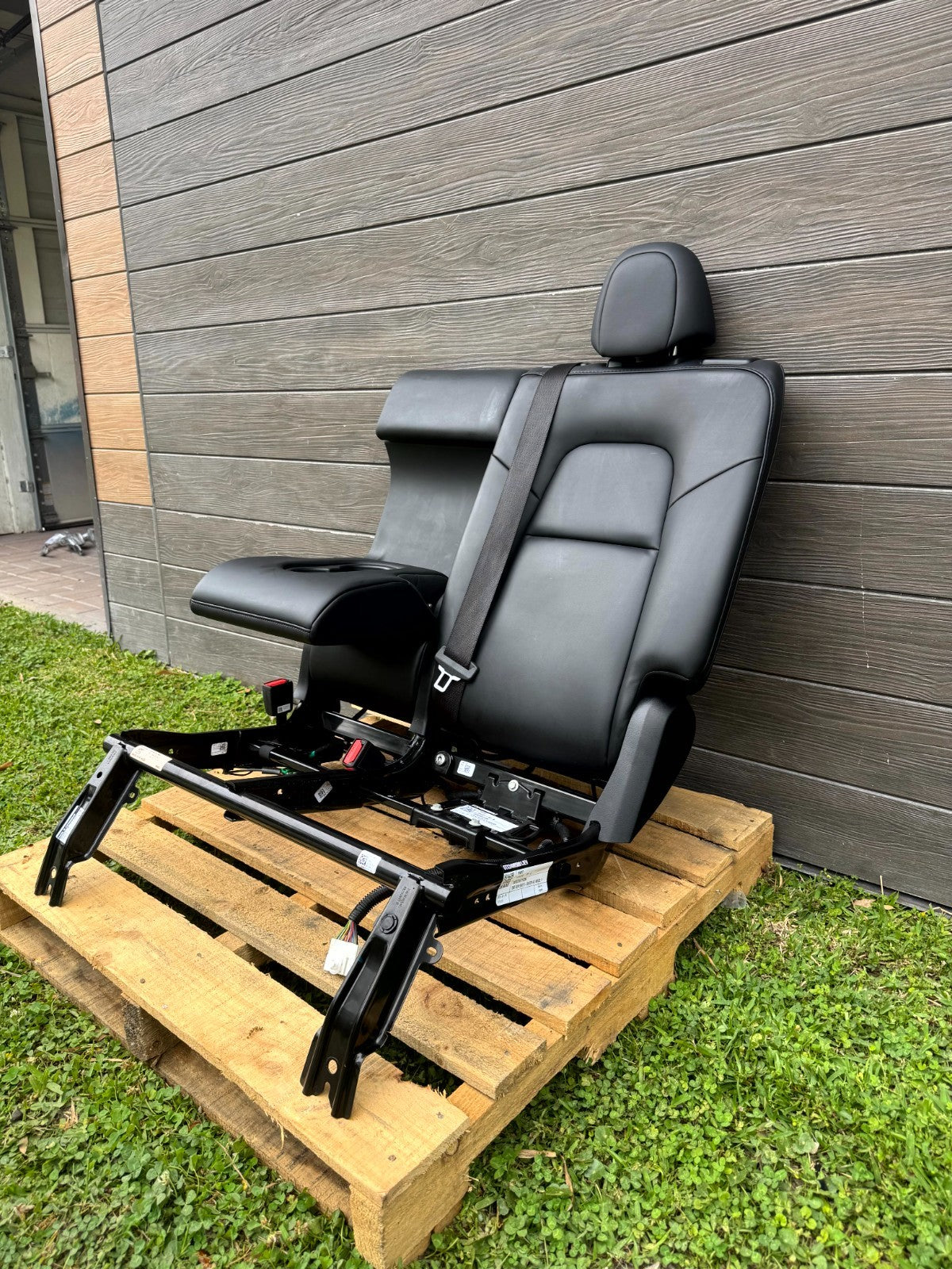 2020-2024 TESLA MODEL Y REAR LEFT UPPER SEAT CUSHION W/ FRAME OEM, 1494833-00-E