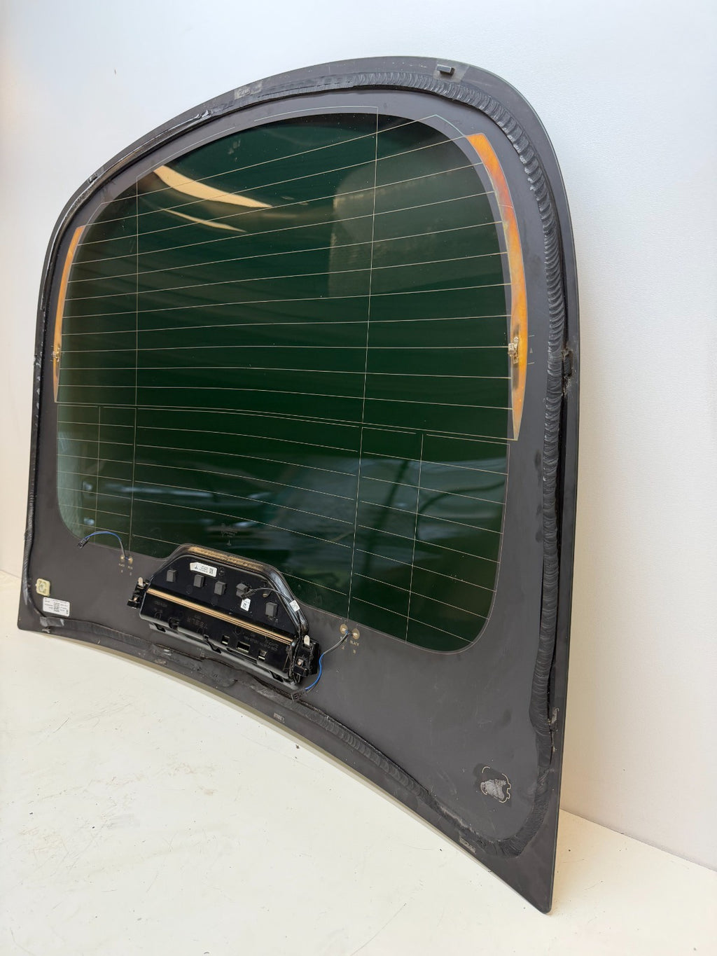 2020-2024 Tesla Model Y Rear Glass Liftgate Backlite 1632812-00-A