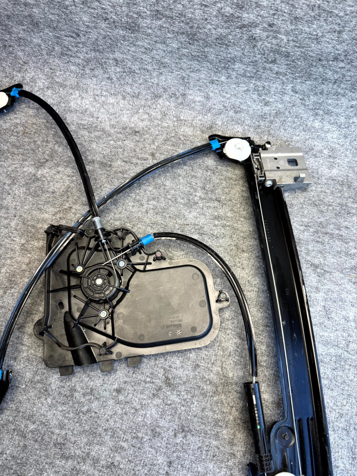 ♦️2017–2023 TESLA MODEL 3 FRONT RIGHT WINDOW REGULATOR & MOTOR OEM, 1096621-20-J