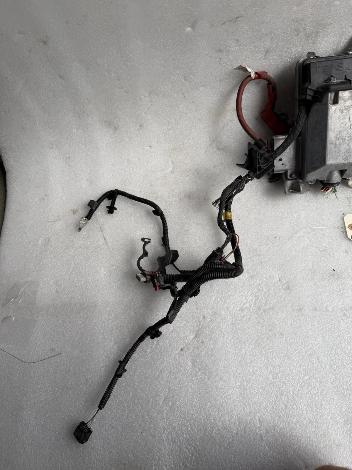 ♦️17–23 TESLA MODEL 3 FRONT ELECTRICAL CONTROL MODULE SYSTEM OEM, 1118182-04-H