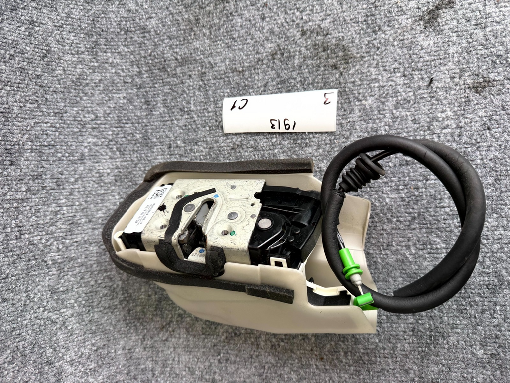 2017-2023 TESLA MODEL 3 FRONT RIGHT DOOR LOCK LATCH ACTUATOR OEM, 1068963-00-G