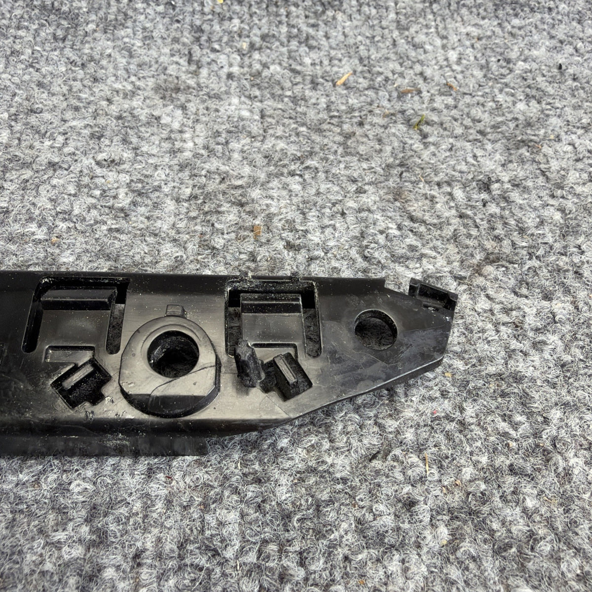 2017-23 Tesla Model 3 Front Right Bumper to Fender Support Bracket 1084182-00-E