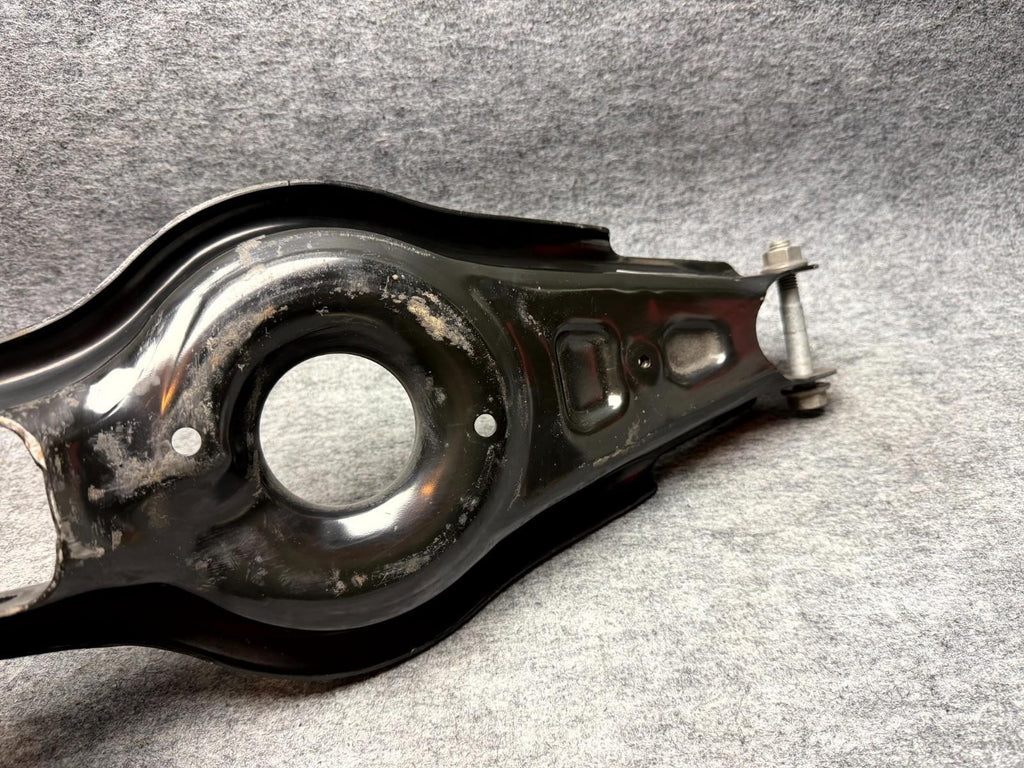 ♦️2017 - 2023 TESLA MODEL 3 REAR LEFT SIDE LOWER CONTROL ARM OEM, 1044451-00-F
