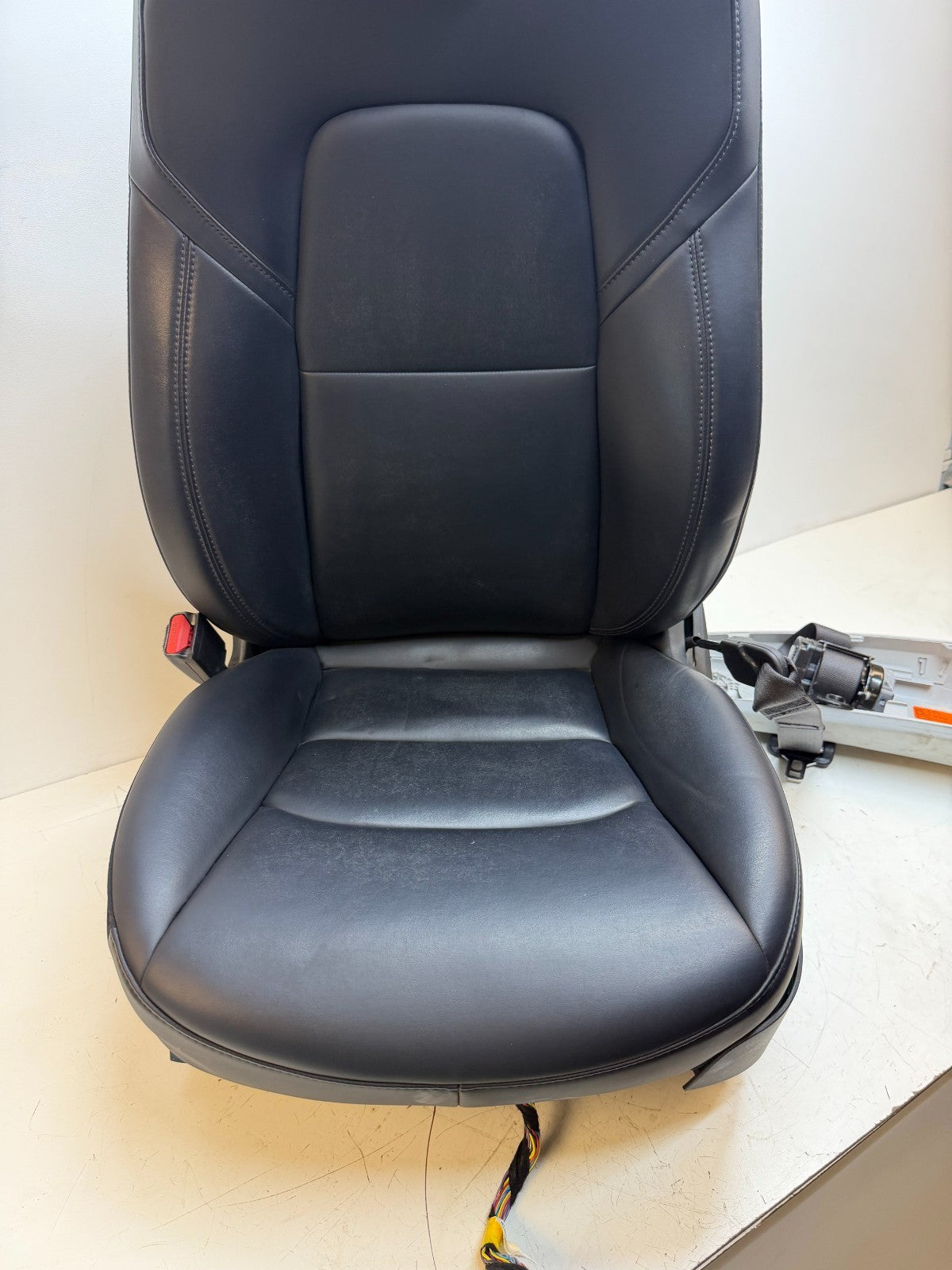 2017-2023 Tesla Model 3 Front Left Driver Seat Black Leather 1456942-00-A