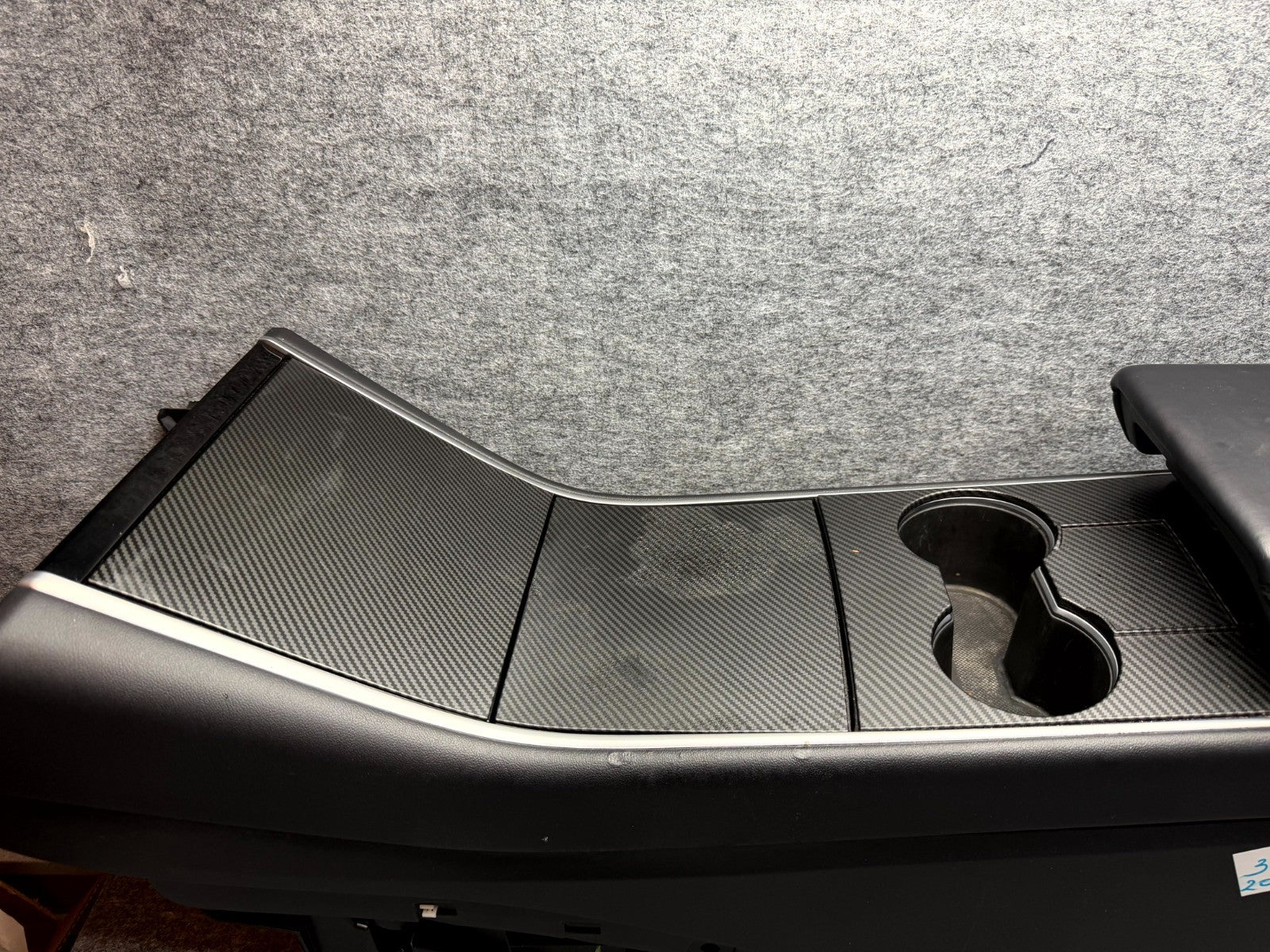 ♦️17–23 TESLA MODEL 3 CENTER CONSOLE ARMREST STORAGE ASSEMBLY OEM, 1087897-00-B